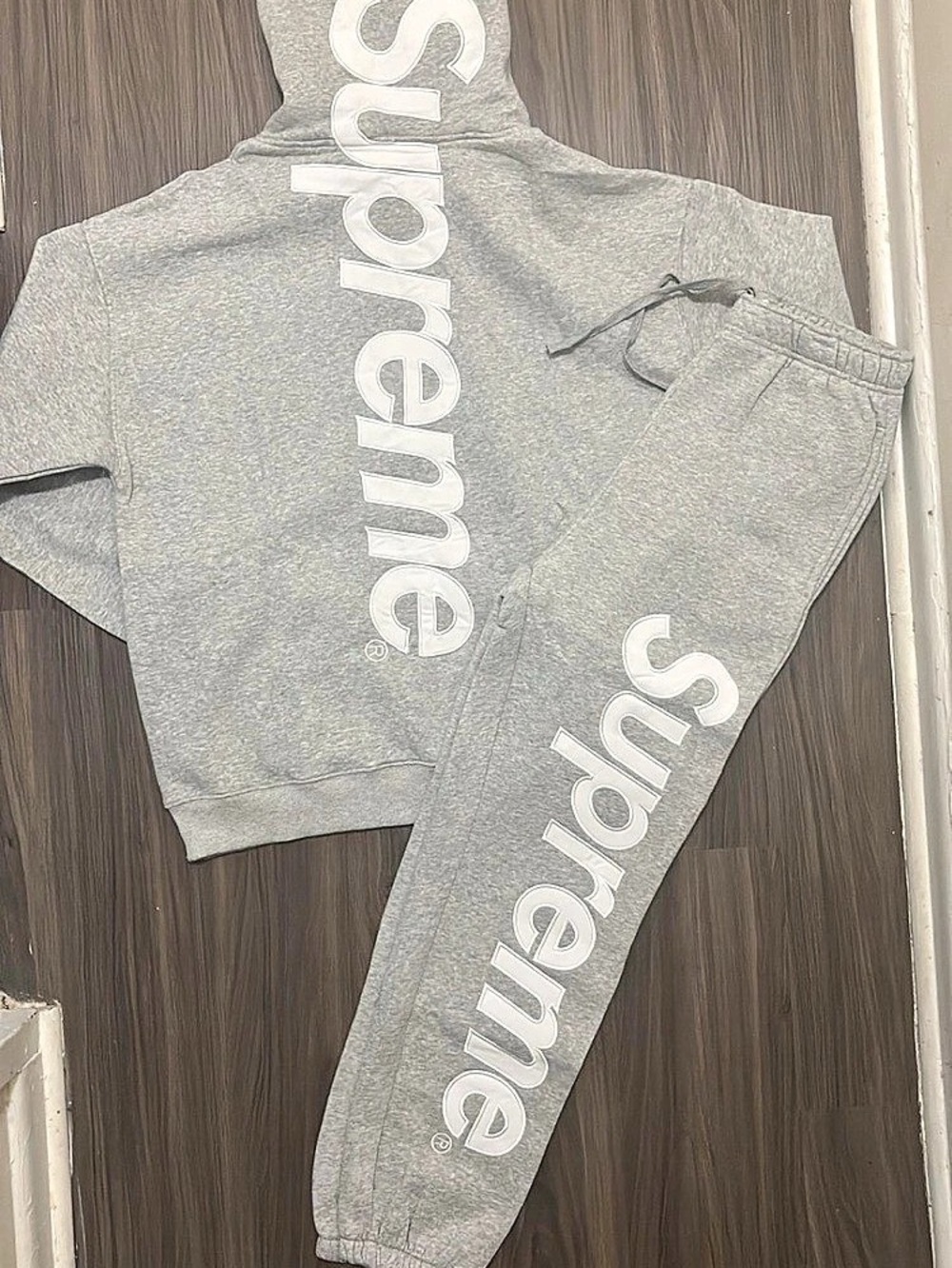Grey Supreme Set Size M